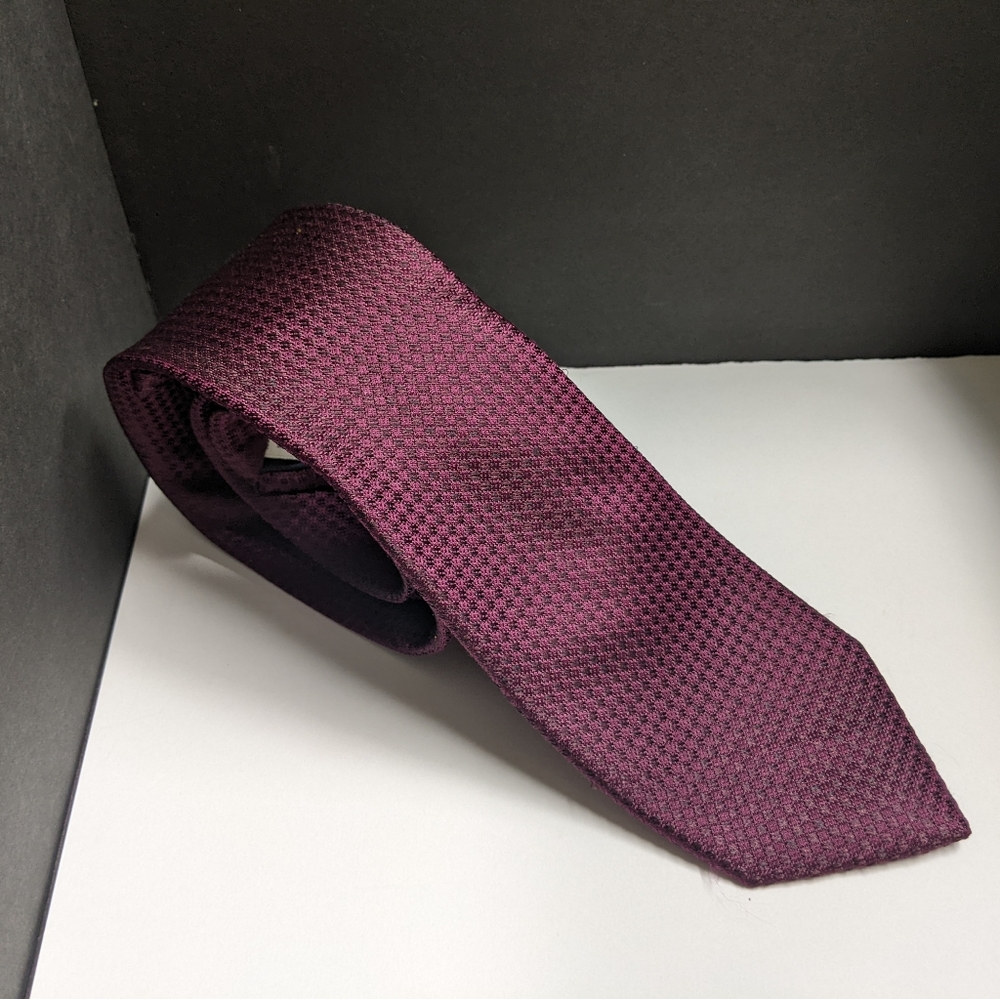 Burgundy Joseph Abboud neck tie